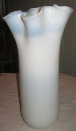 Stunning Vaseline Style Tall Vase with a Ruffeled Effect on the Top of the Vase!!
