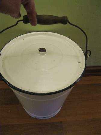 Vintage Large Enamel Bucket with Lid & Handle