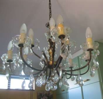 Stunning Vintage 8 Arm Chandalier with 2nd Tier 4 Lights with Crystal Drops