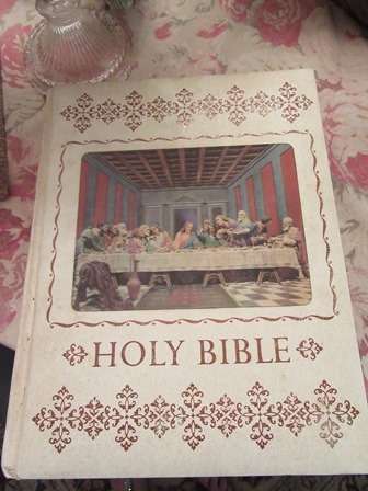 Beautiful Family Holy  Bible with Cover of The Last Supper C1970
