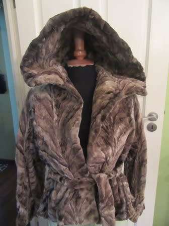 Gorgeous Manzari  Milano  Vintage Mink Fur Coat with Hood