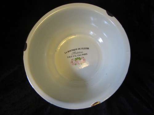 Enamel Basin with LA BOUTIQUE De Fleurs Madelaine Motif with Roses