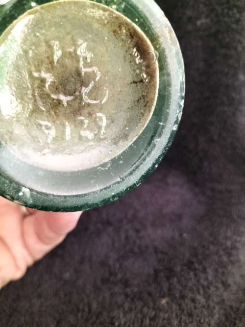 Henry Dickins Nottingham antique bottle