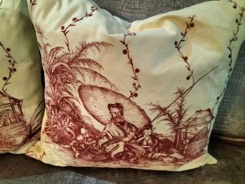 Pair of Chinese Chinoiserie Pattern Scatter Cushions