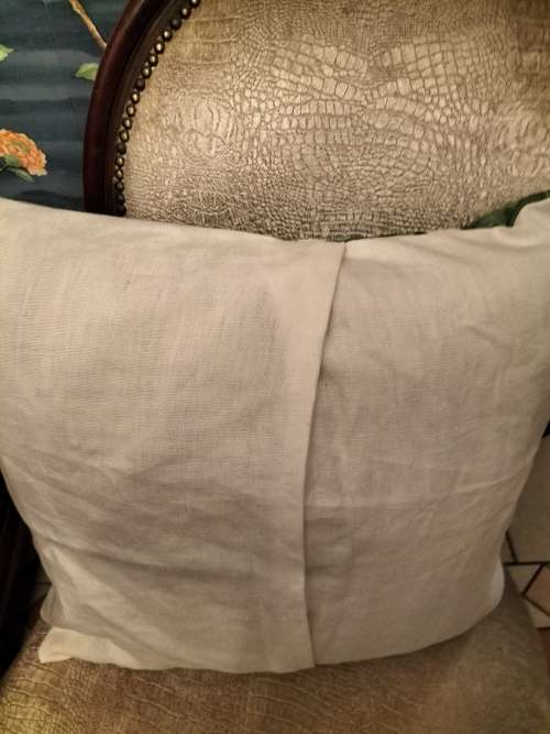 Green Leaf Cushion Cover