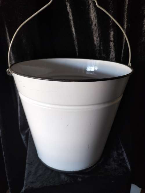 Vintage Enamel Bucket with Handle