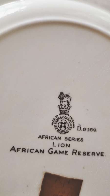 Lion Plate - African Game Reserve from the African Series by Royal Doulton