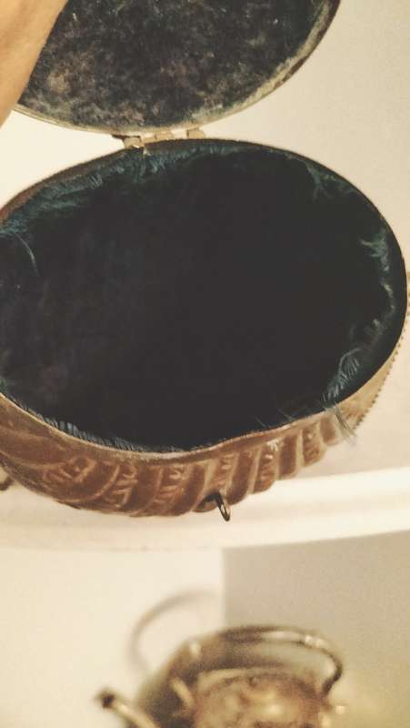Solid Brass Art Nouveau Clam Shell Purse With Strap Velvet Lined