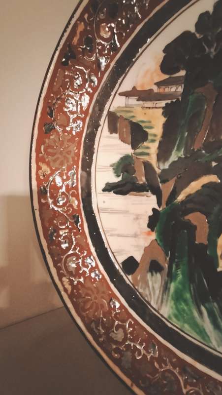 Large Oriental  Decorative Plate