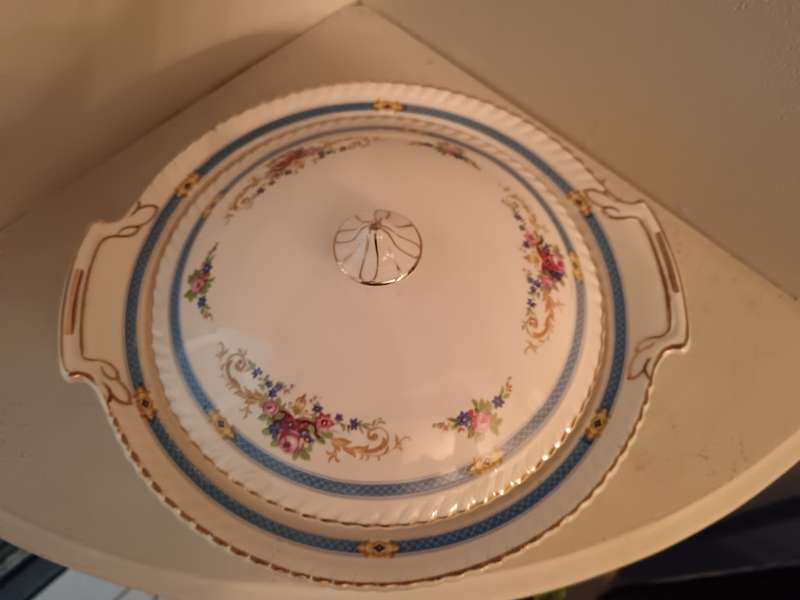Johnson Bros Old English Vegetable Dish