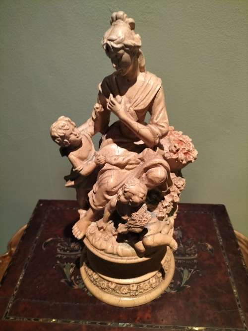 Italian Crackle Glaze Ladies figurine with Children