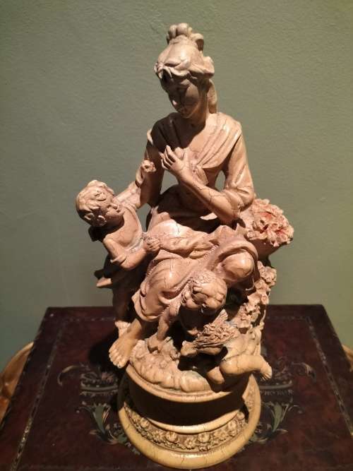 Italian Crackle Glaze Ladies figurine with Children