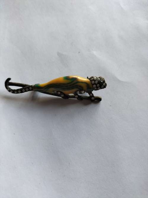 Vintage Honey Cameleon Brooch