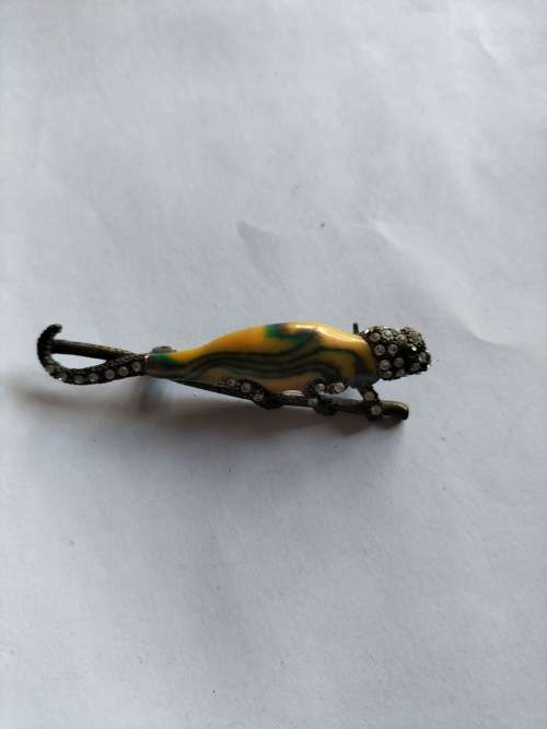 Vintage Honey Cameleon Brooch