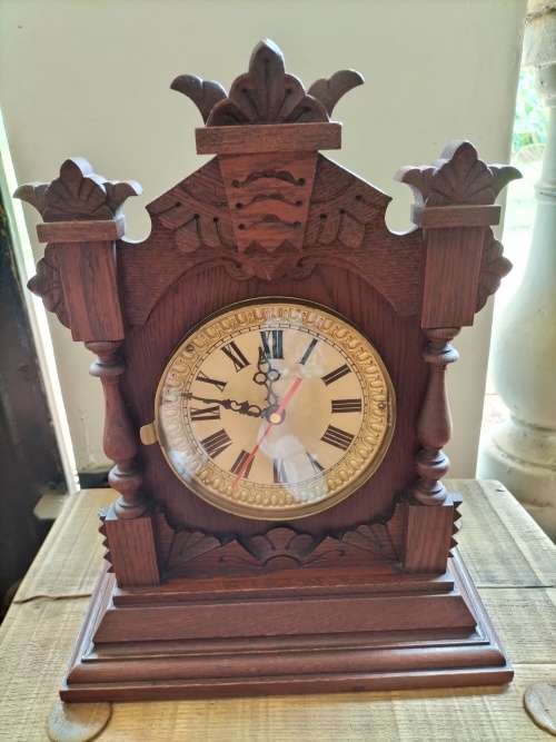 Wooden Bracket Mantel Clock