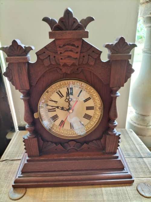 Wooden Bracket Mantel Clock