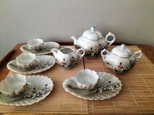 Japanese Kutani Teaset with Sandwich Saucers 11pieces