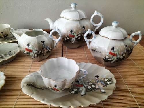 Japanese Kutani Teaset with Sandwich Saucers 11pieces