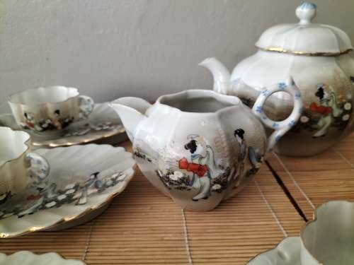 Japanese Kutani Teaset with Sandwich Saucers 11pieces