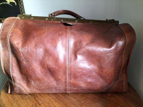 Firenze Italian Leather Doctors Style Travel Bag