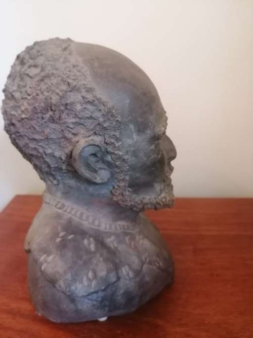 AFRICAN CLAY BUST