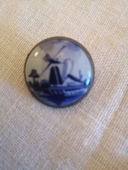 Delft Brooch with Matching Earrings