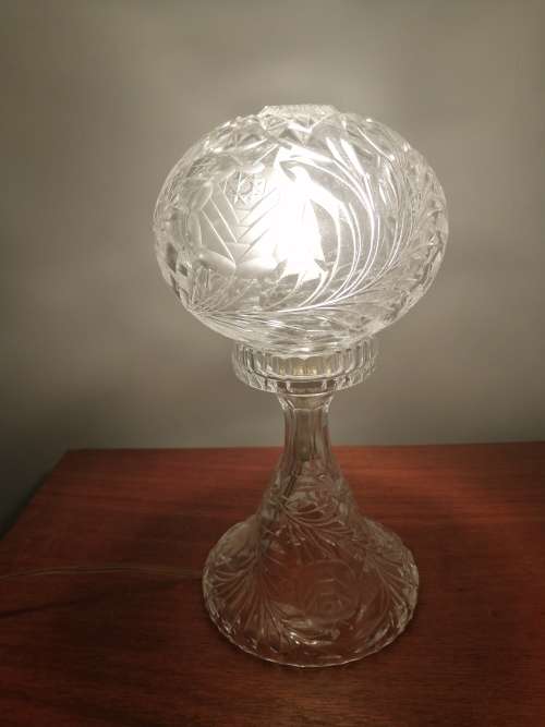 Rose cut Crystal Lamp