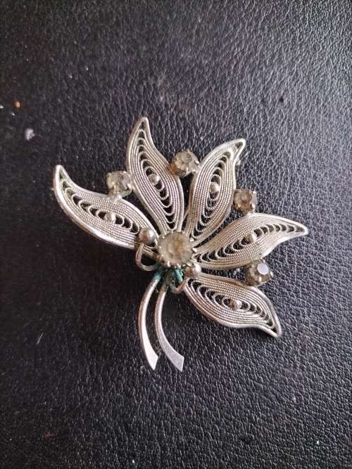 Silver Filagree Leaf Brooch with Crystal Stones