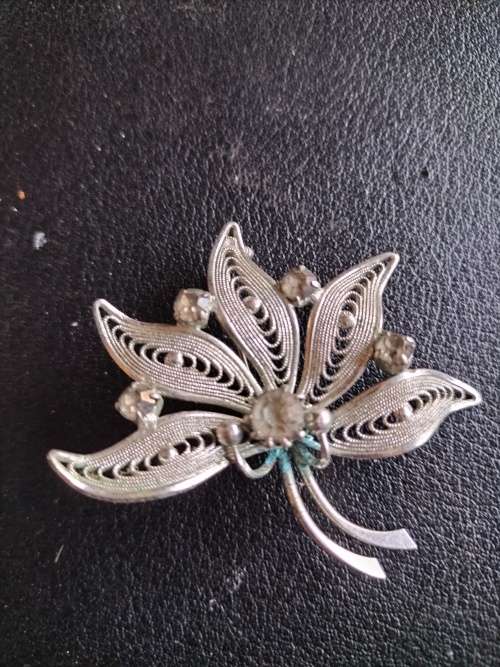 Silver Filagree Leaf Brooch with Crystal Stones