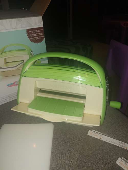 Cuttlebug embosser & die cutter (including 5 embossing folders, plus plates)