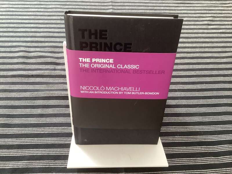 Machiavelli. THE PRINCE by Niccolo Machiavelli. A Capstone Original Classic.