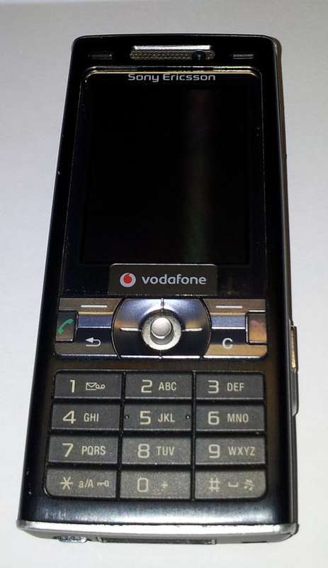 Sony Ericsonn K800 - Mint Condition - With Accessories