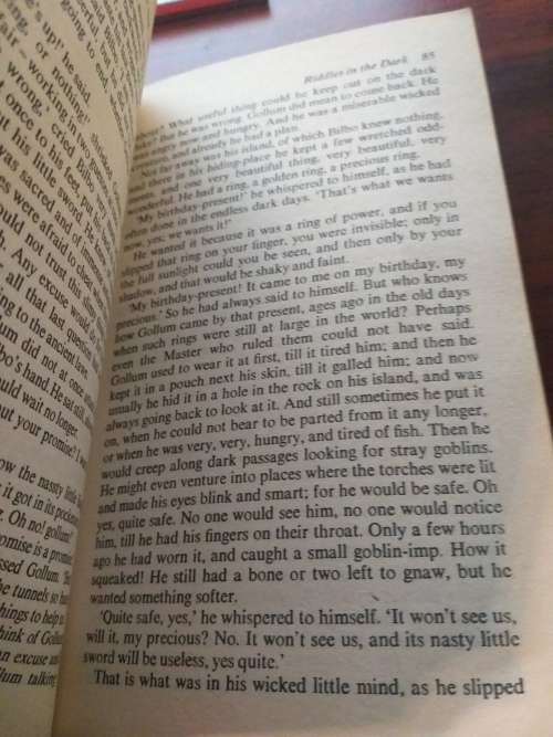 The Hobbit Reading Books JRR TOLKEN THE HOBBIT BOOKS BOOKS