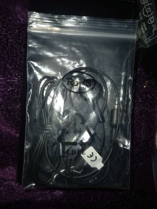 Cell phone head sets