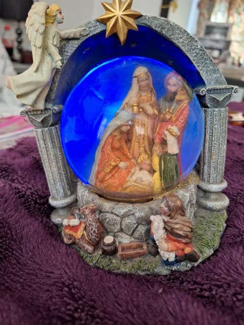 CHRISTMAS Church  jesus snow globes Catholic baby Jesus Snow Globe