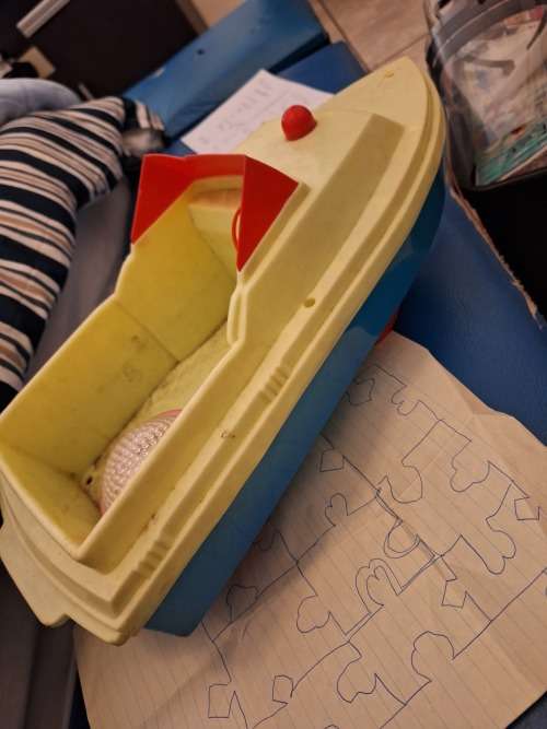 KIDS TOY BOAT