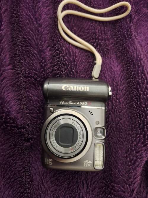 Canon PowerShot A590 IS 8.0MP Digital Camera - Gray Preowned- Tested-Works