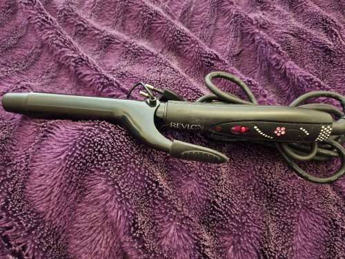 Curling Tong hair Styling