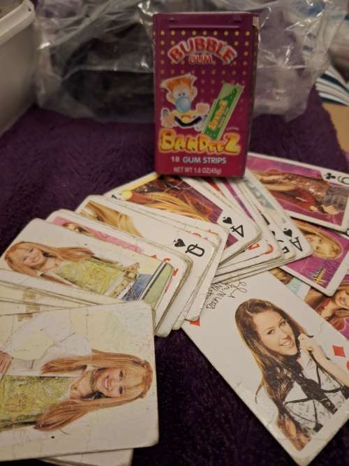 CARDS Hannah Montana