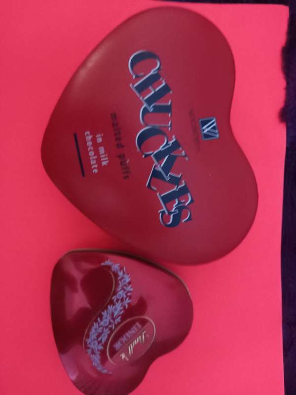 Collector Heart Tins