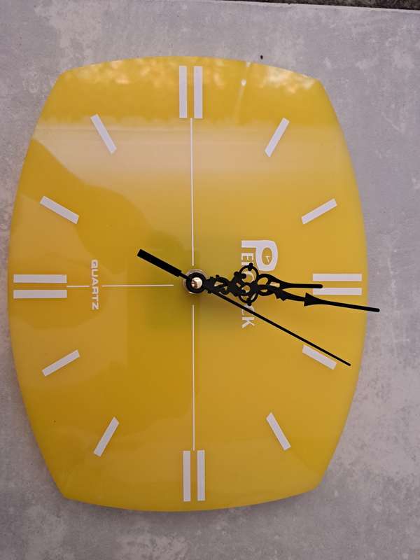 CLOCKS HOME MADE PERSPEX CLOCKS TIME KEEPER