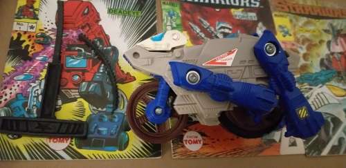 1985 Starriors Runabout + 4 Mini Comics.