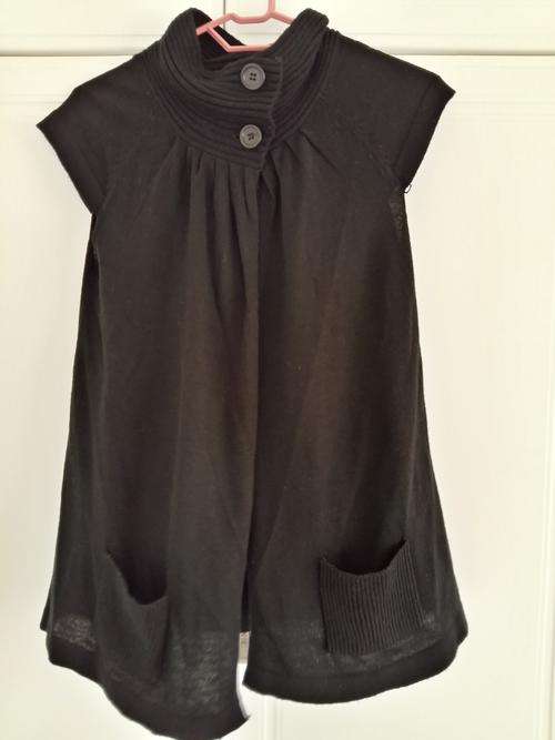Sweet, Elegant Black Jersey Size 10 / 34