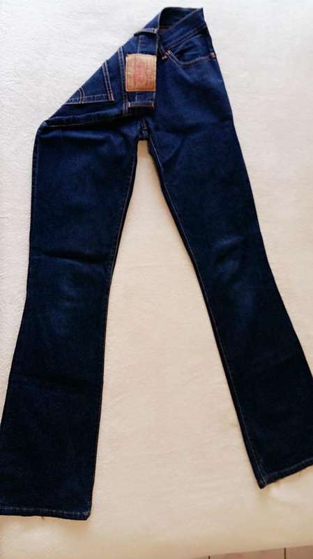 Dark Blue Levi Strauss Straight Cut Jeans -Size 6 / 28