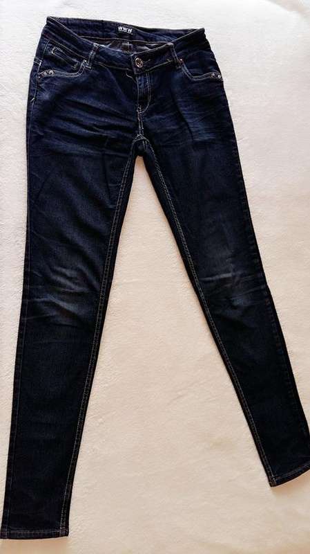 Black WWW Skinny Leg Jeans -Size 8 / 32