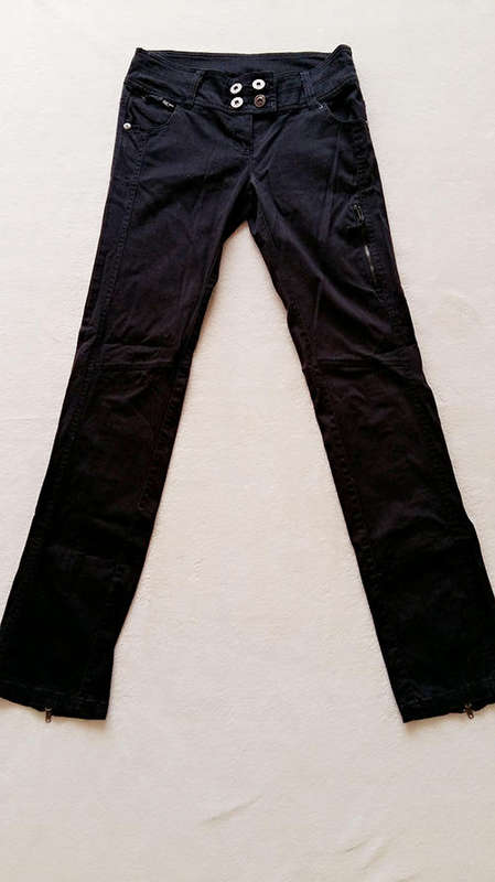 Unique and Fun Khaki Pants IDENTITY - Size 32