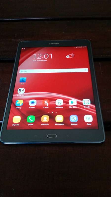 Samsung Galaxy Tab A P555 9.7'' 16Gb Lte - 3G & 4G - WIFI - Microsoft Office  2016 - DON'T MISS OUT