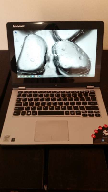 Lenovo Yoga 2 - 11.6" - TOUCH SCREEN - Intel Core i3-4012Y - 500GB SSHD - 4GB RAM  - 1.50 GHz