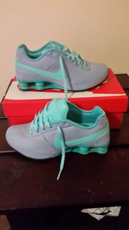 WOMAN NIKE SHOX TEKKIES - SIZE UK 6.5 - US 9 - EURO 40.5 - 26 CM - WITH BOX - FREE SHIPPING OVERNIGH