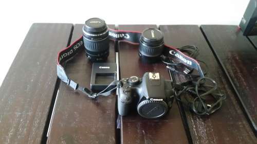 Canon EOS Rebel 1000D SLR - 10.1 MP - LENSES : EFS 18-55mm - EF 55-200mm ALL CAPS - BATTERY AND MORE